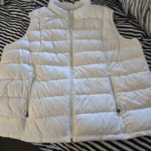 Women's White Puffer Vest